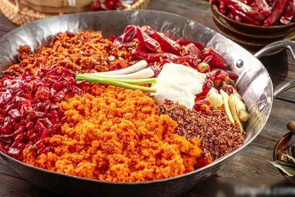 火锅底料和红油炒制集合课程（鱼、新派、串串、老火锅）-小吃方略网