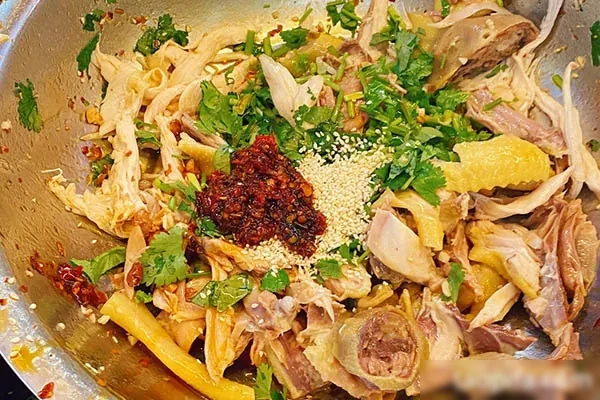 图片[1]-柳州老牌脆皮手撕鸡视频教学-小吃方略网