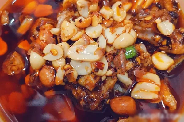 成都名菜二姐兔丁做法教程-小吃方略网