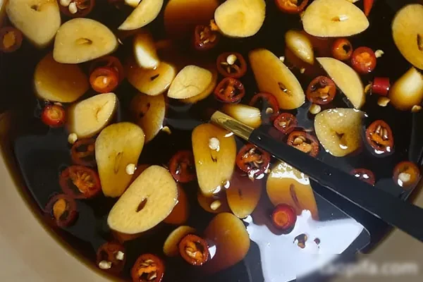 图片[1]-酸辣海带汁视频教程-小吃方略网