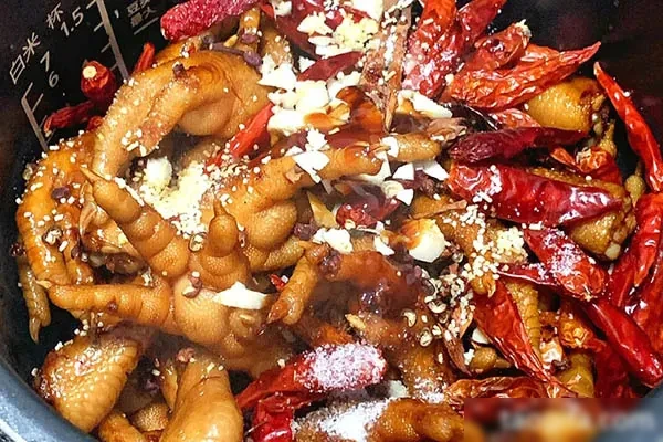 图片[1]-压锅鸡爪压锅豆腐 技术配方和视频教程-小吃方略网