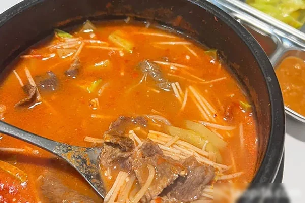 图片[1]-东北酱汤制作&大骨头&酱脊骨技术配方和视频教程-小吃方略网