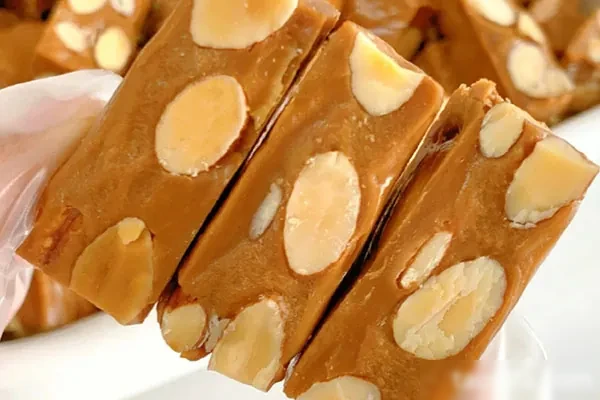 图片[1]-四种口味火爆朋友圈杏仁太妃糖视频教程-小吃方略网