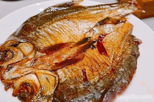 酱板小鲫鱼技术配方和视频教程-小吃方略网