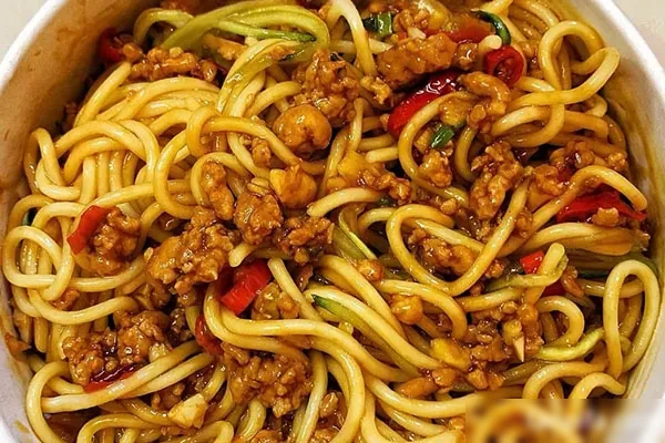 图片[1]-开店级炸酱面制作教程-小吃方略网