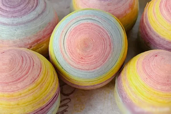 图片[1]-螺旋蛋黄酥视频教程-小吃方略网