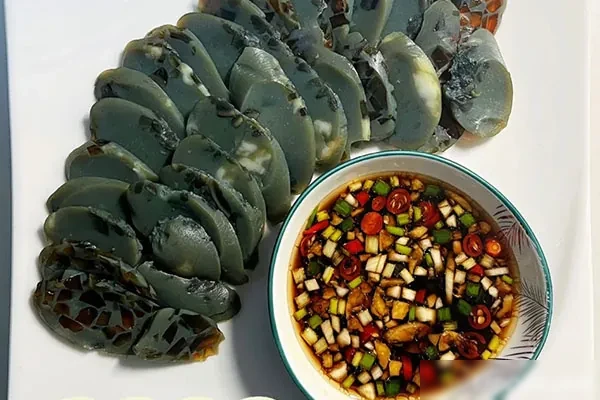 标准化松花鸡蛋肠制作教学视频教程-小吃方略网