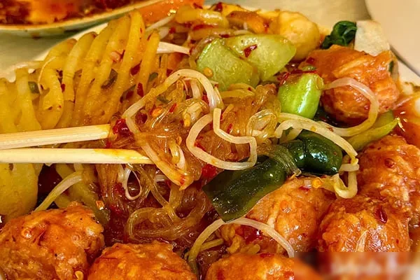 图片[1]-抚顺麻辣拌 麻辣盆 低脂麻辣拌视频教程 正宗传统-小吃方略网