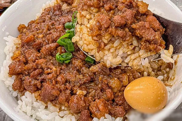 图片[1]-卤肉饭技术配方和视频教程-小吃方略网