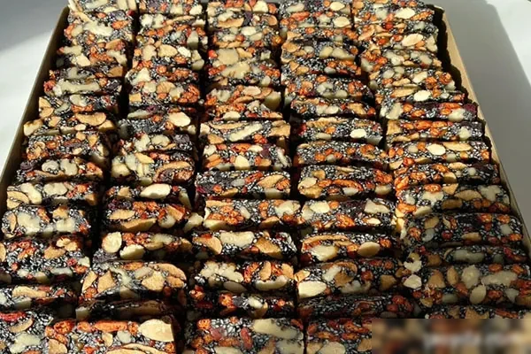 图片[1]-黑芝麻红枣核桃养颜糕技术配方和视频教程-小吃方略网